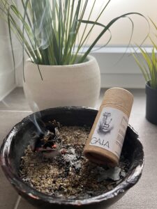 Räucherprodukte mit wertvollen Räucherkräutern